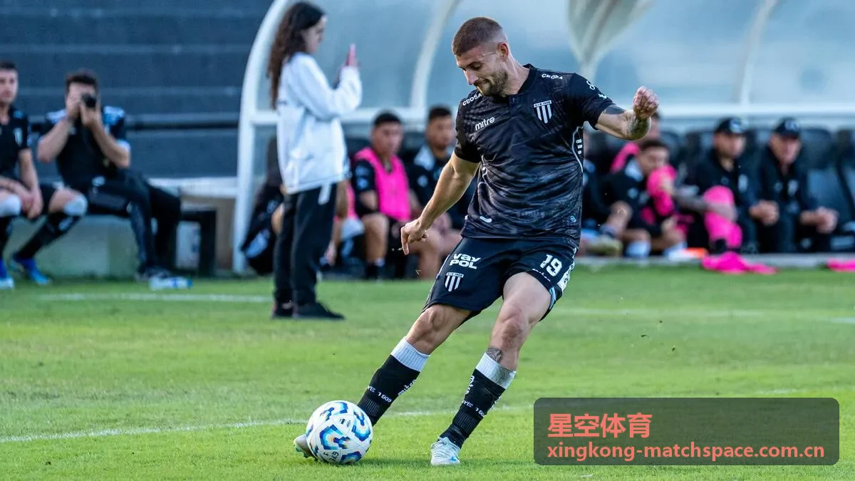 星空体育极限运动挑战赛滑板与攀岩项目参赛动态